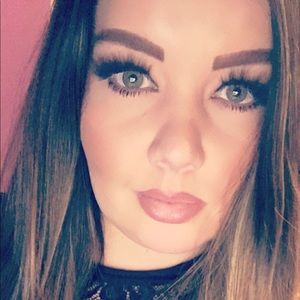 Meet your Posher, Leah